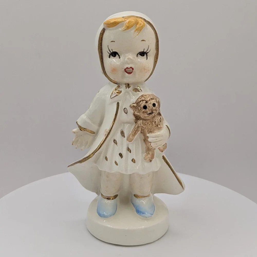 Vintage Victoria Ceramic Bor Girl Salt And Pepper‎ Shakers Umbrella Teddy Bear